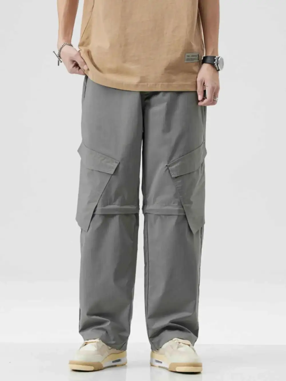 Relaxed Wide Leg Cargo Pants