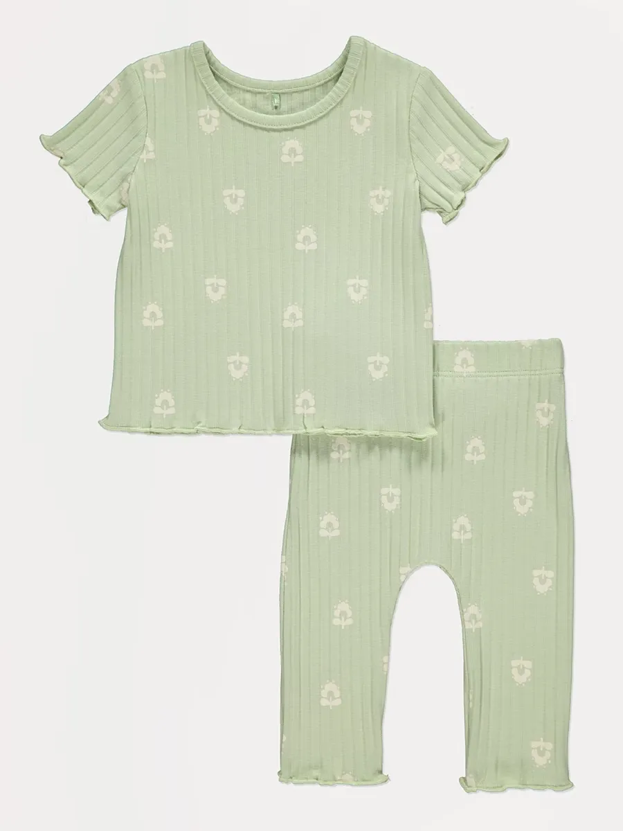 Sage Green Floral Ribbed T-Shirt and Leggings Outfit