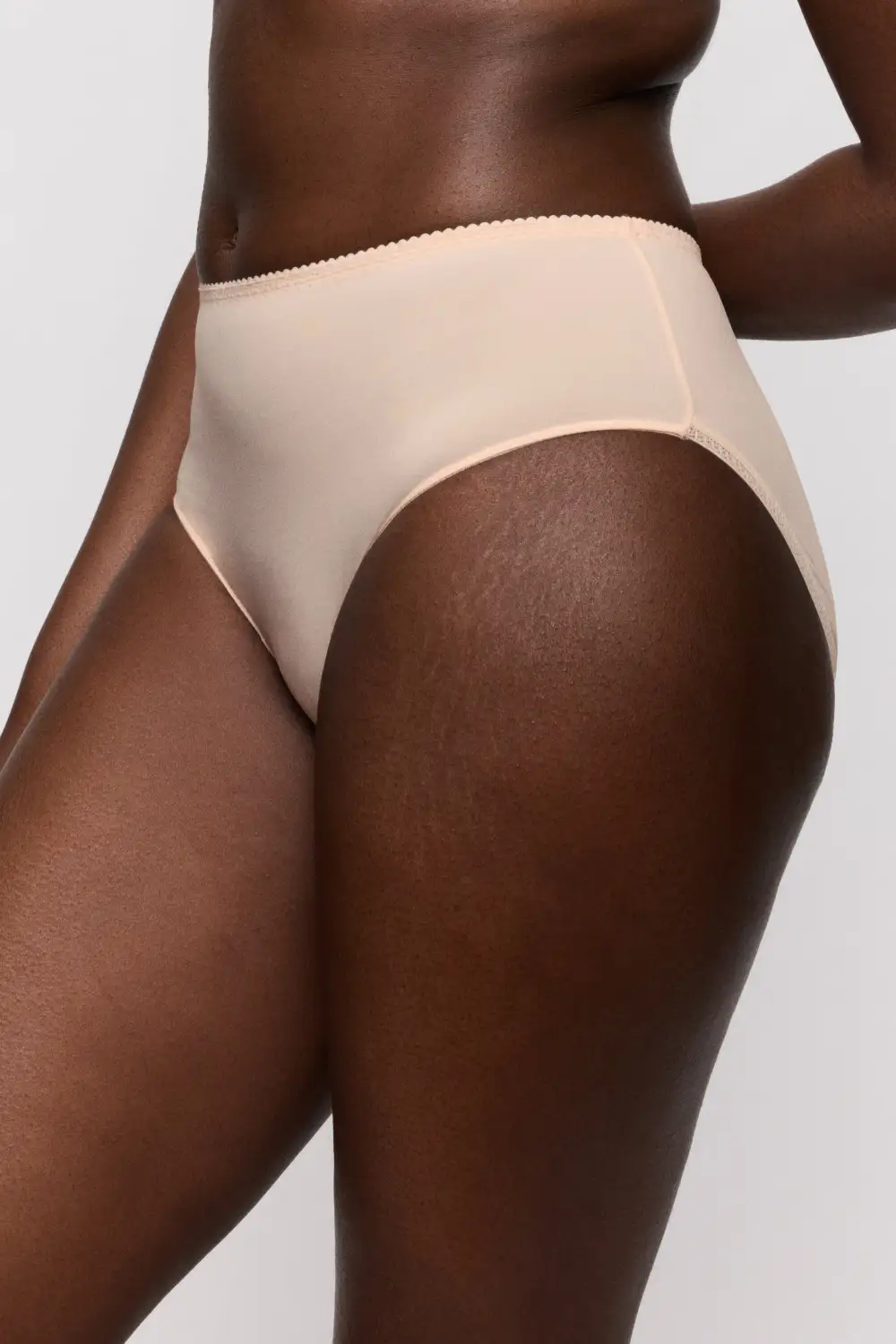 Women's Flat Seams Elastic Waistband Cotton Gusset Cotton Retro Detail Brief Panty