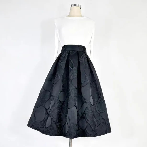 Chic Light Embroidered High Waist Skirt