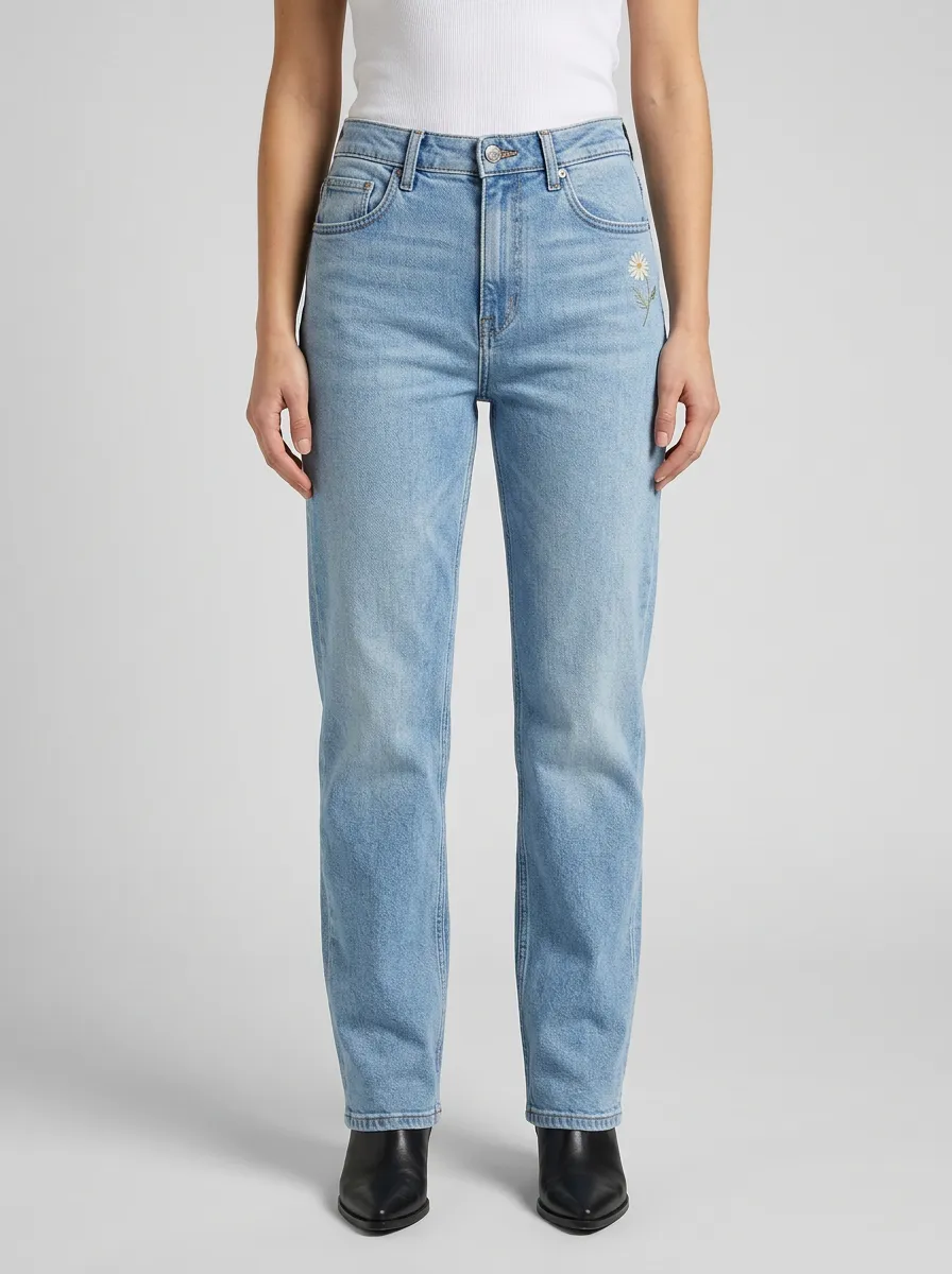 Women's Daisy Floral Embroidered Coin-Pocket High-Rise Straight-Leg Jeans