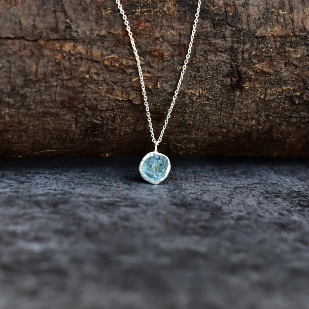 Raw Accent Aquamarine Necklace