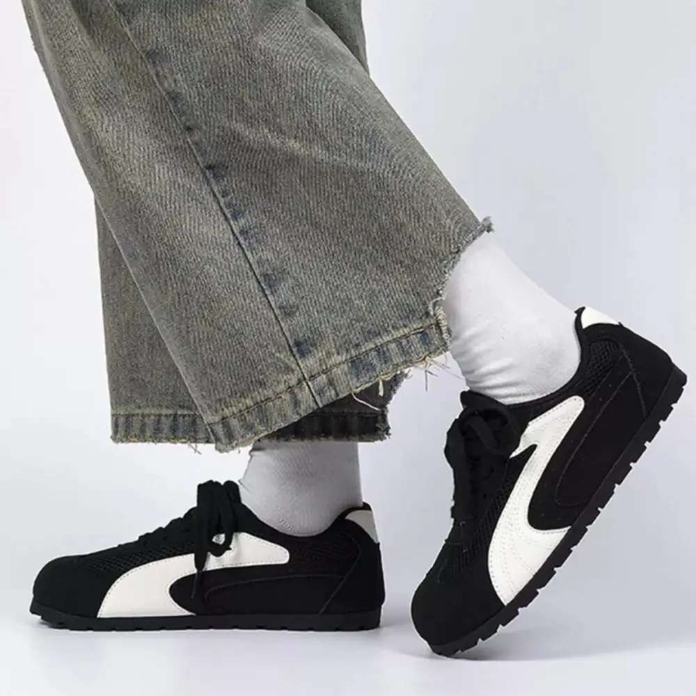 Contrast Lace-Up Casual Sneakers