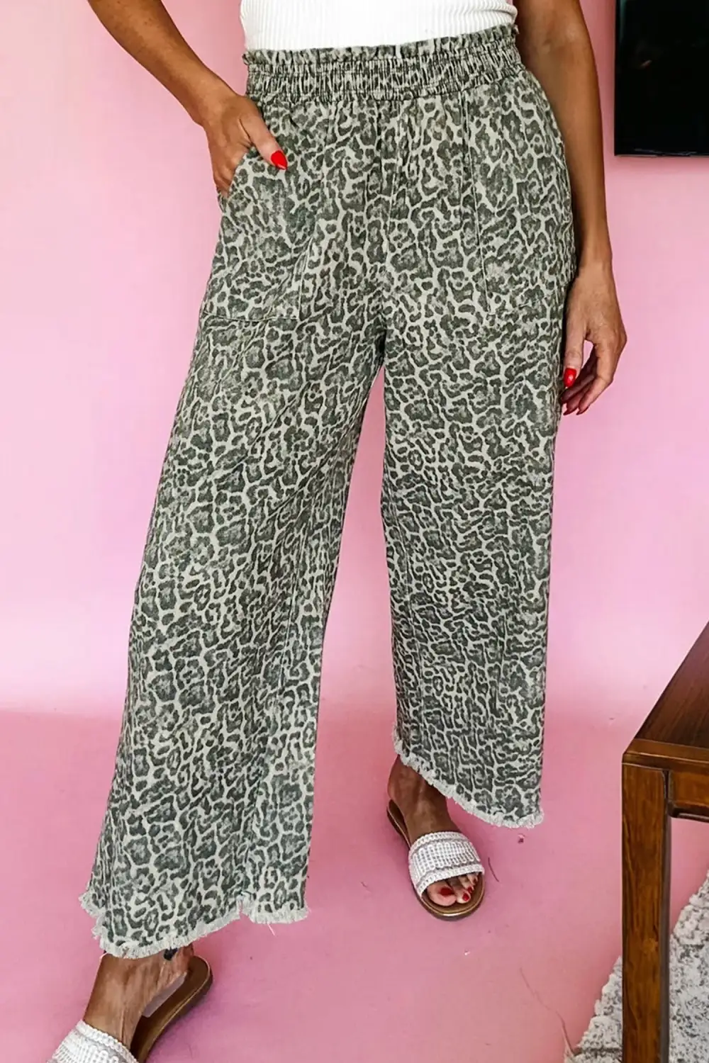 Women's Leopard Print Raw Hem Elastic Waist Loose Pull On Jeans