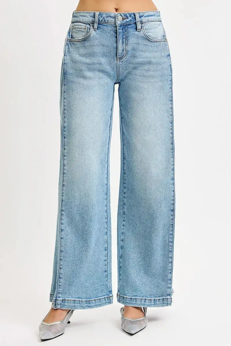 Mid Rise Snap Detail Barrel Leg Jeans
