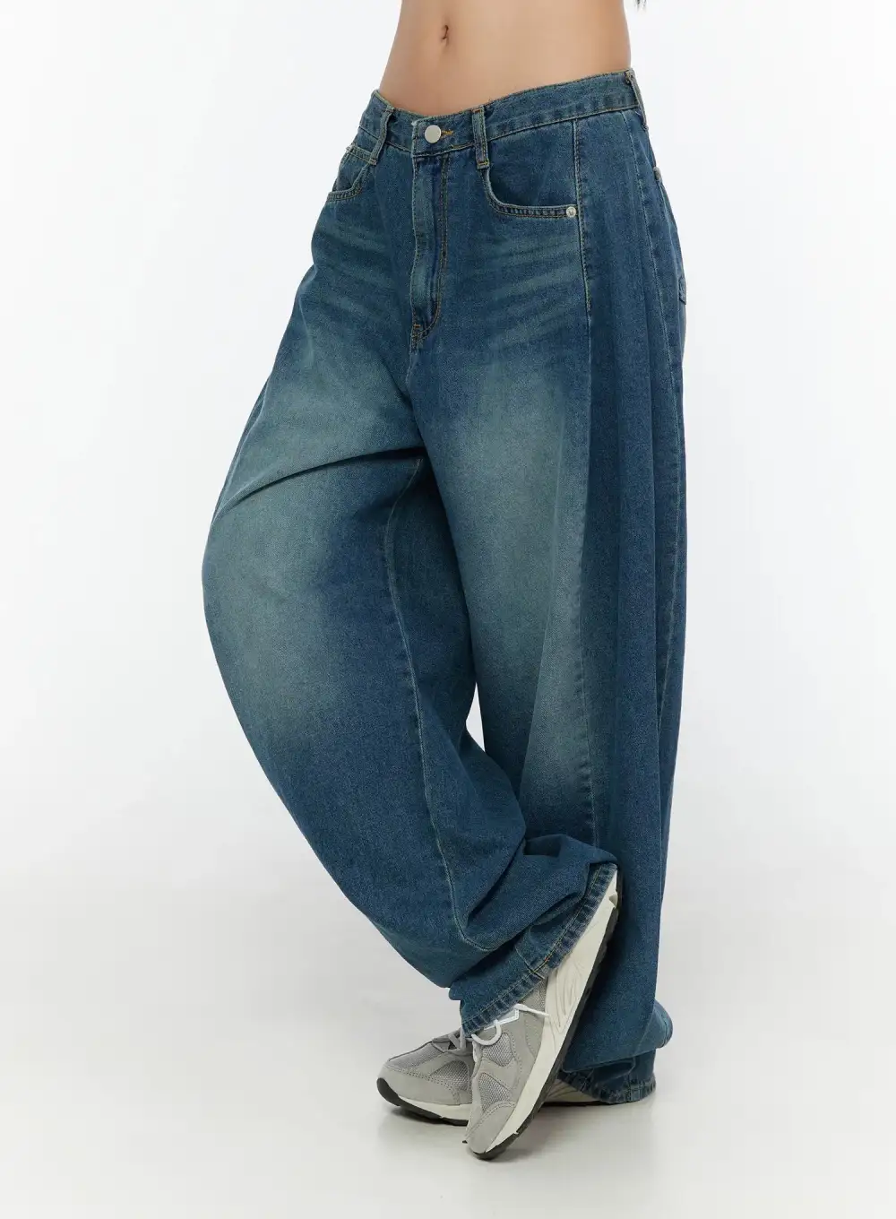 Washed Contemporary Wide Leg Jeans