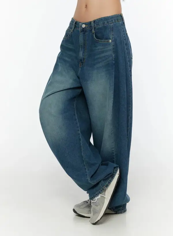 Washed Contemporary Wide Leg Jeans