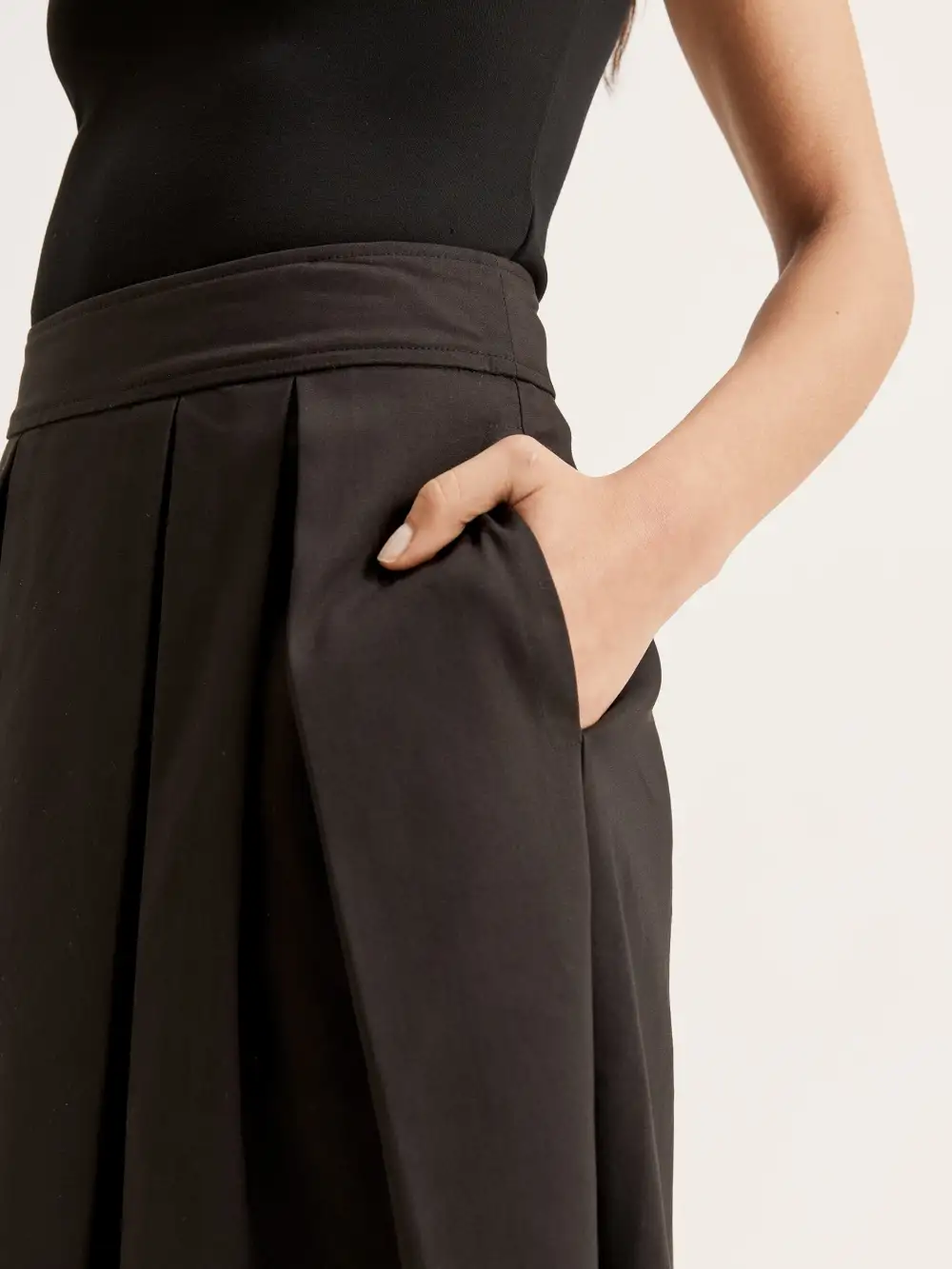 Black Pleated Midi Skirts
