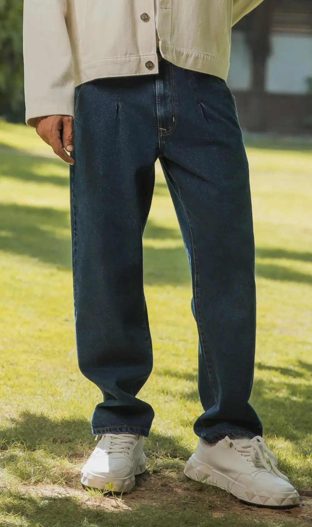 Straight-Leg Pleated Jeans