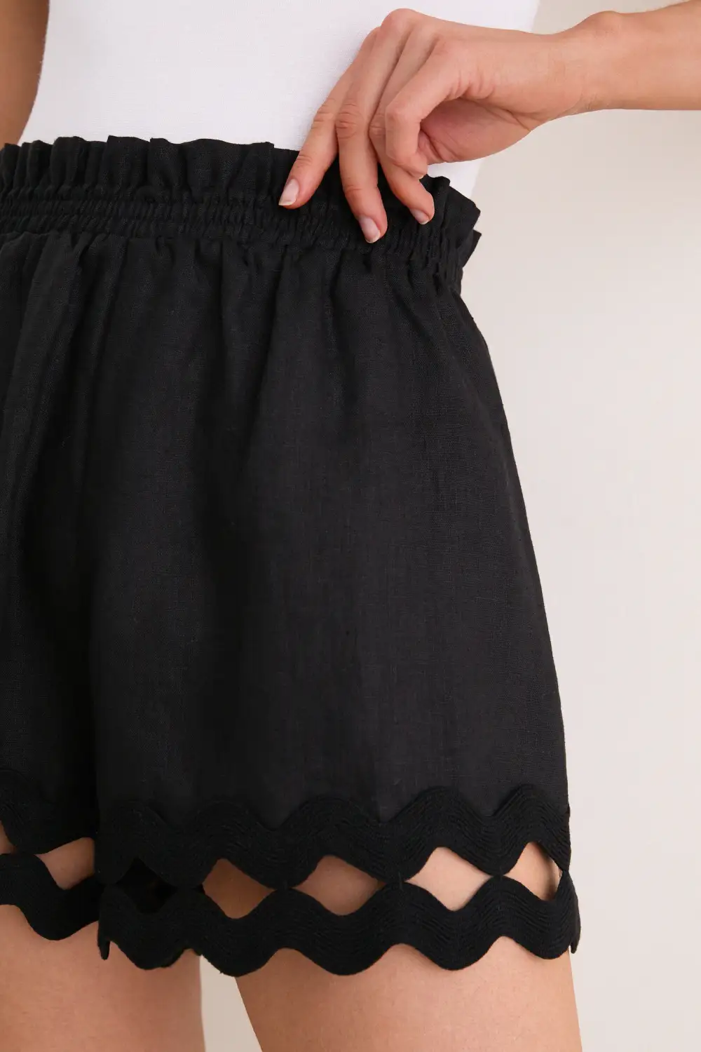 Linen Ric-Rac Shorts
