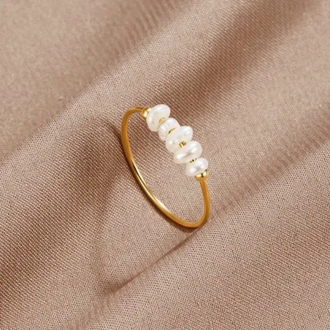 Minimal Pearl Twisted Ring