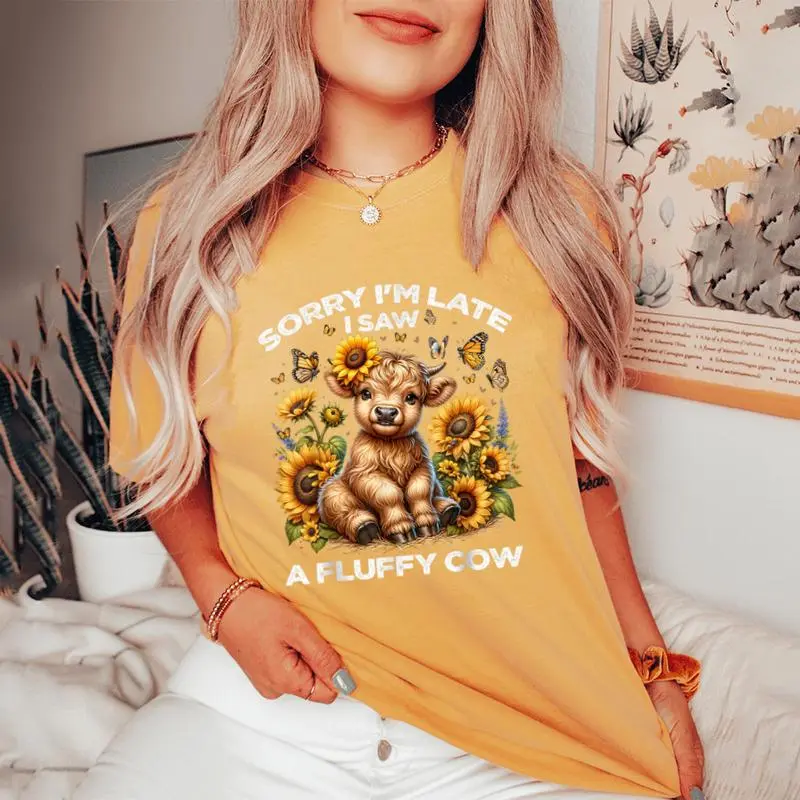 Sorry I'm Late I Saw A Fluffy Cow Sunflower Highland Cow Women's Oversized Comfort T-Shirt