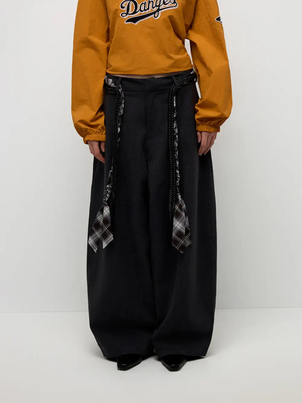 Relaxed Wide-Leg Pants