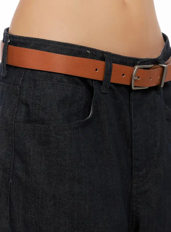 Solid Wide-Leg Jeans
