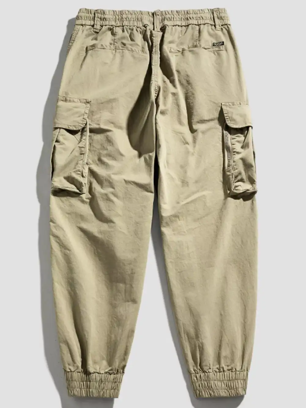 Refined Men's Cargo Pants with Multiple Pockets