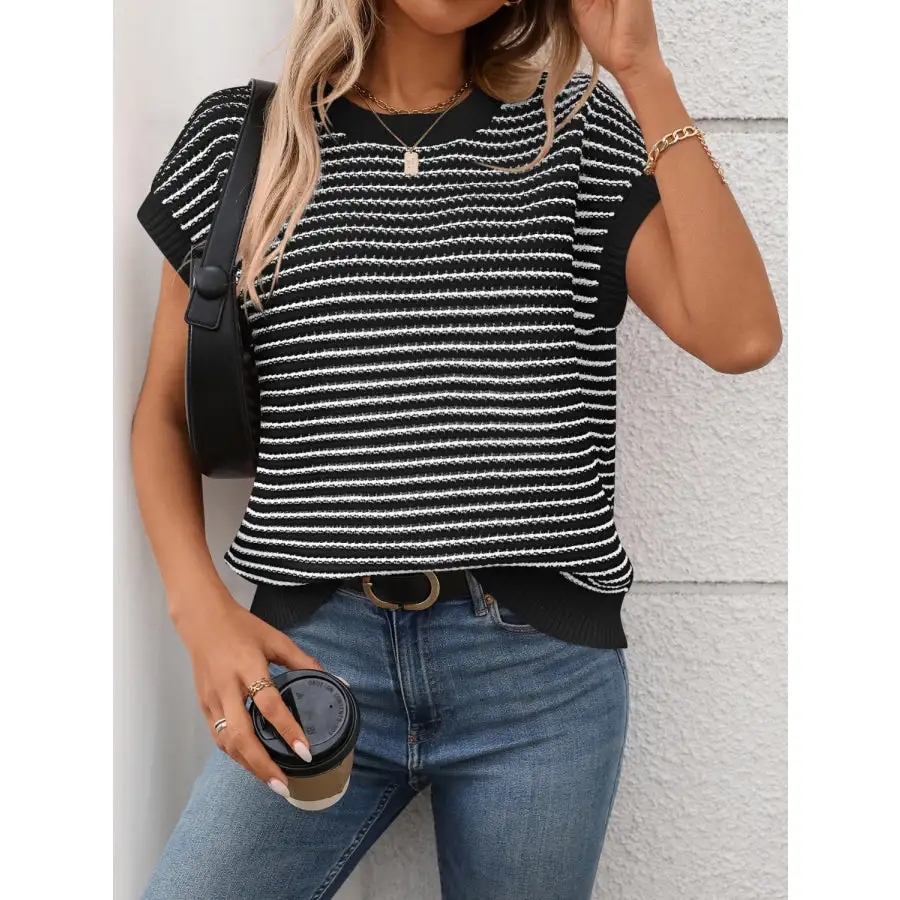 Round Neck Short Sleeve Knit Top