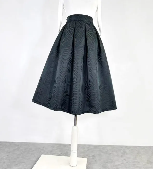 Soft Outing Embroidered High Waist Skirt