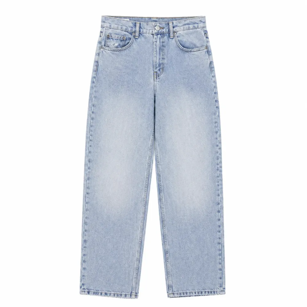 Distressed Straight Leg Jeans