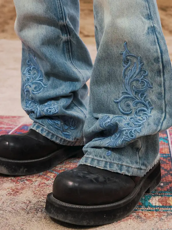 Wide-Leg Hardware-Detail Embroidered Jeans