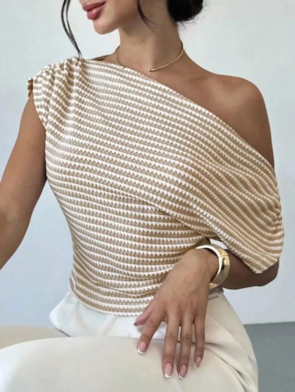 Asymmetric Shoulder Stripe Knit Tee