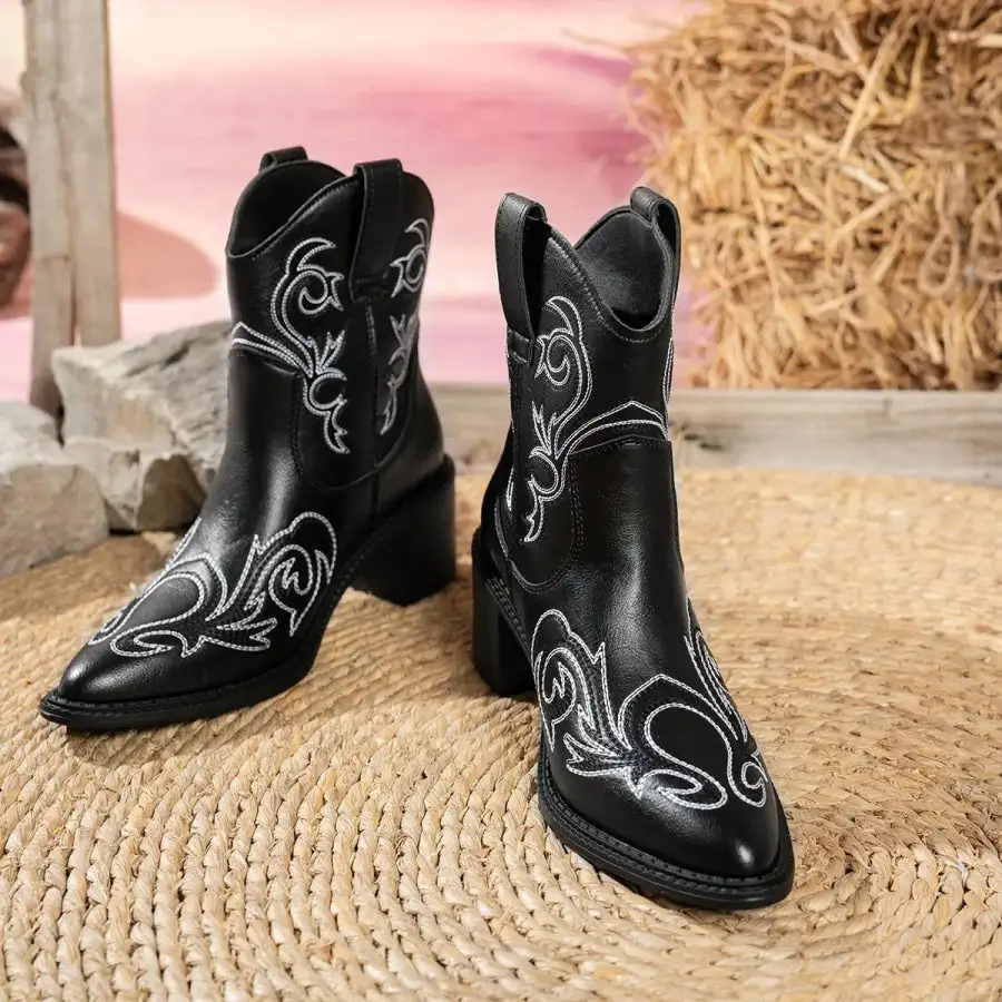 Resort Point Toe Block Heels Boots