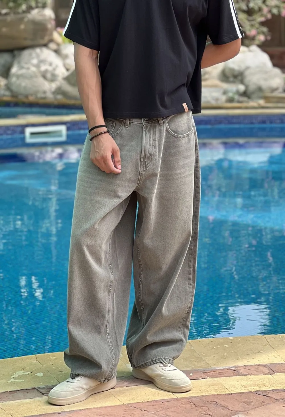 Tapered Stretch-Denim Barrel Jeans