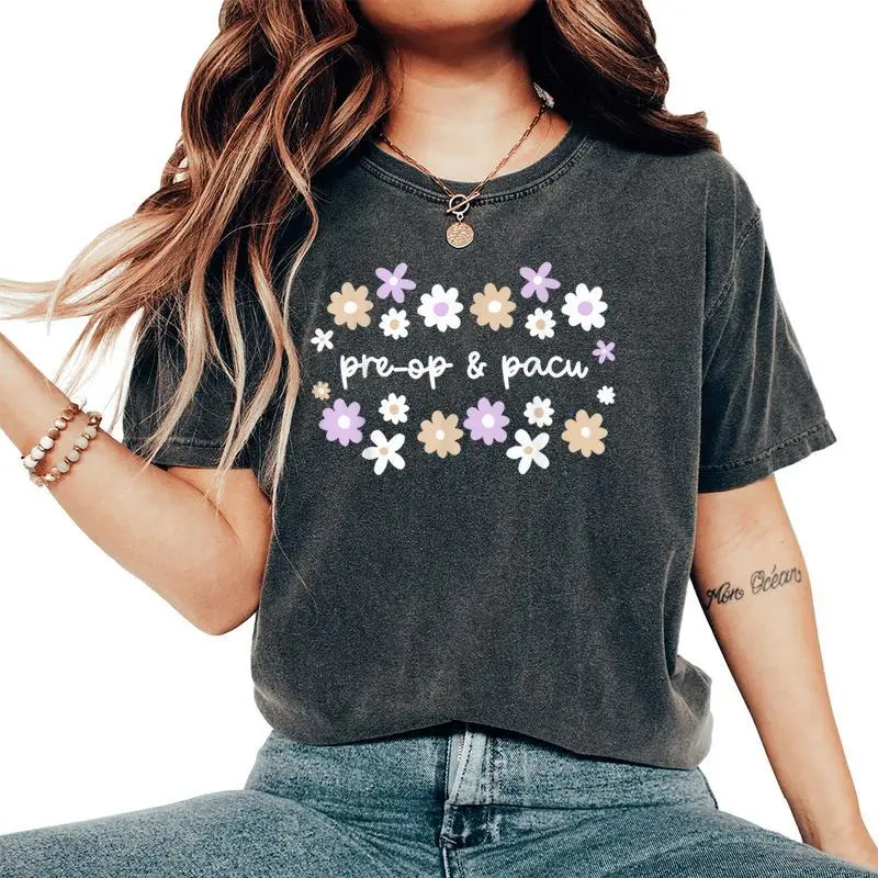 Floral Pacu & Pre-Op Nurse Rn Surgery Anesthesiologist Grad Women's Oversized Comfort T-Shirt