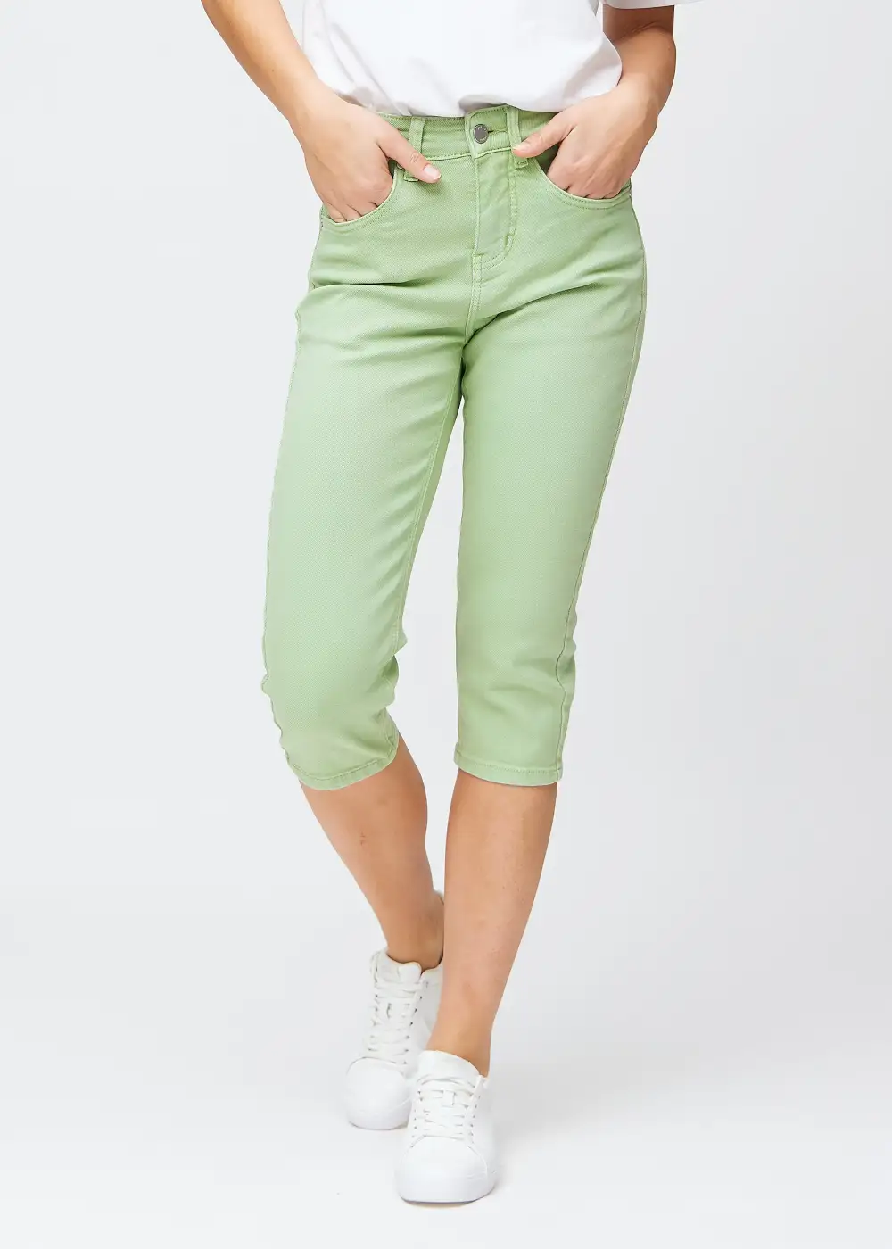 Classic High-Waist Pocketed Slim-Fit Stretch-Fabric Capri Trousers