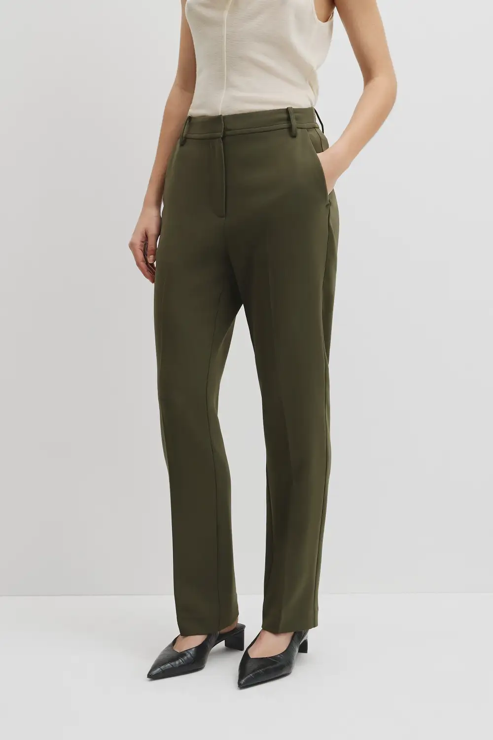 Women's Classic Slim Leg Pants