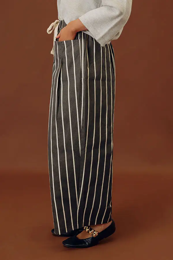 Mid Rise Wide Leg Striped Pleated Drawstring Elastic Waist Pants