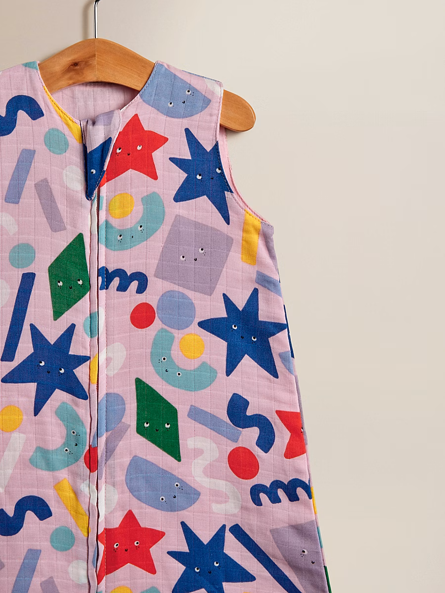 Pink Geometric Cotton Sleeping Bag - 0.5 Tog detail 2
