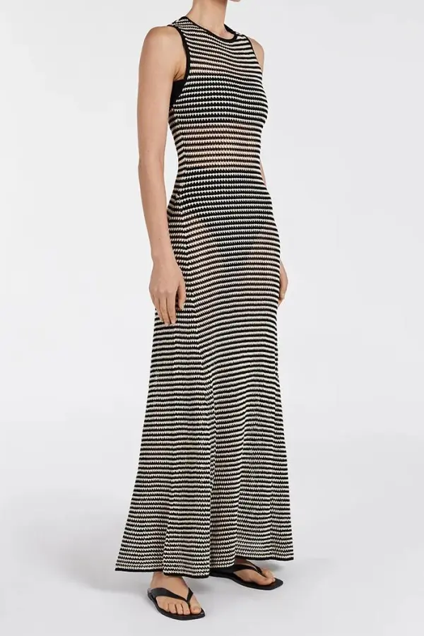 BLACK SLEEVELESS MAXI DRESS