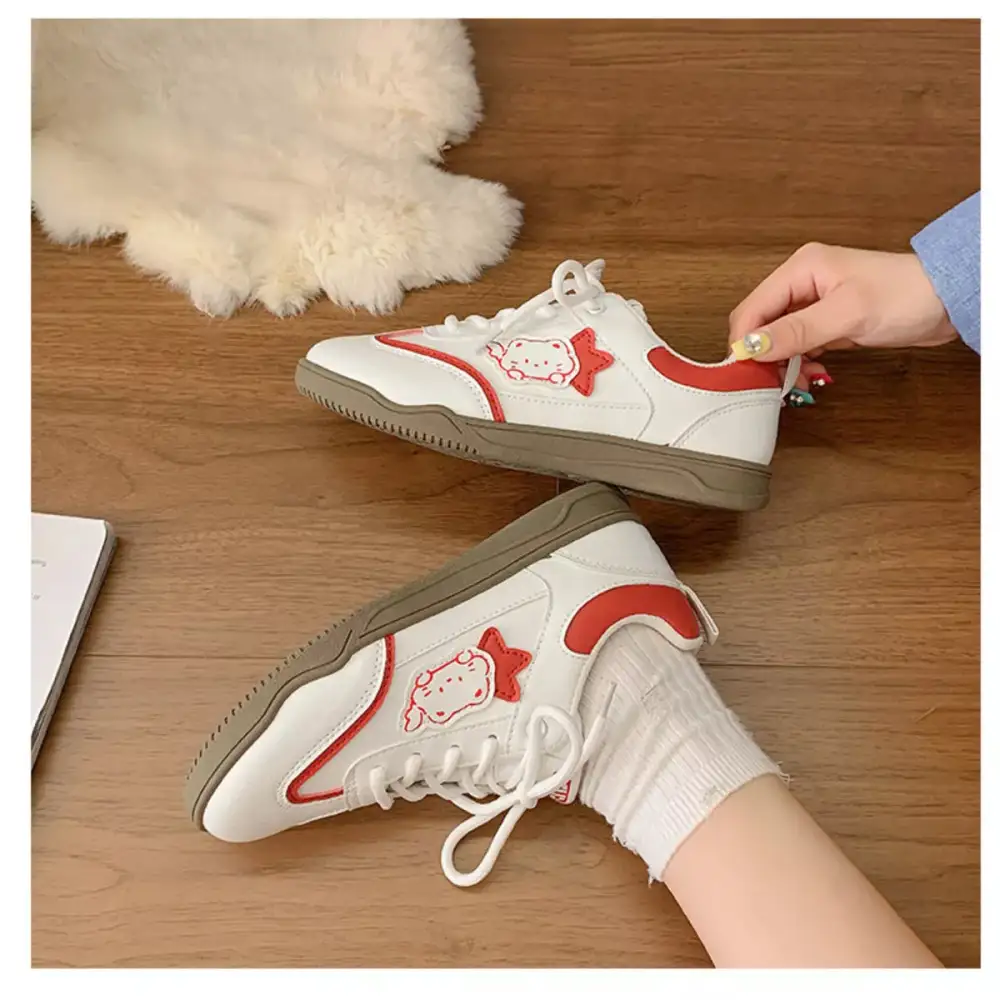 Lace-Up Round Toe Sneakers