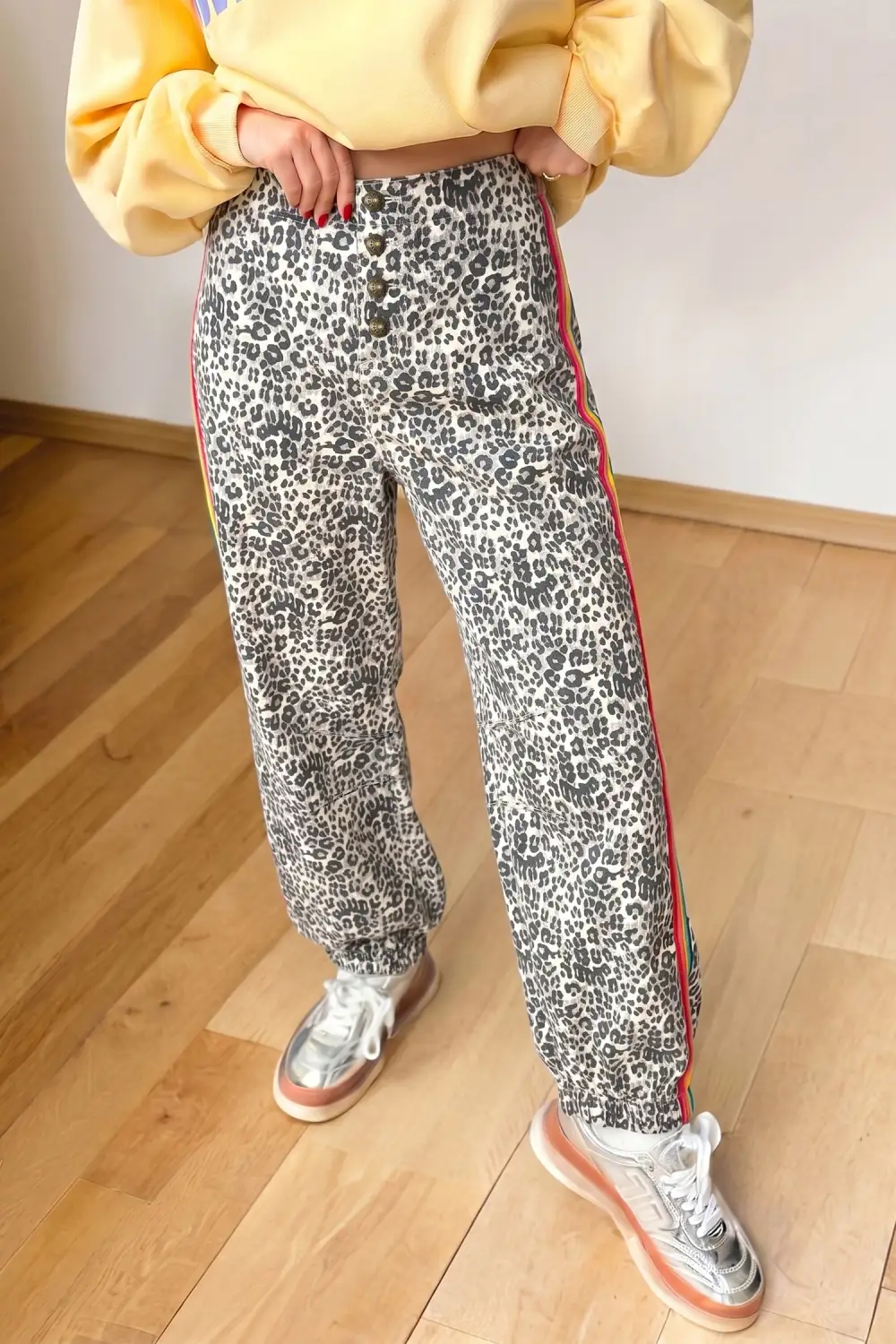 Women's Leopard Print Rainbow Striped Detail Buttoned Loose Jogger Jeans
