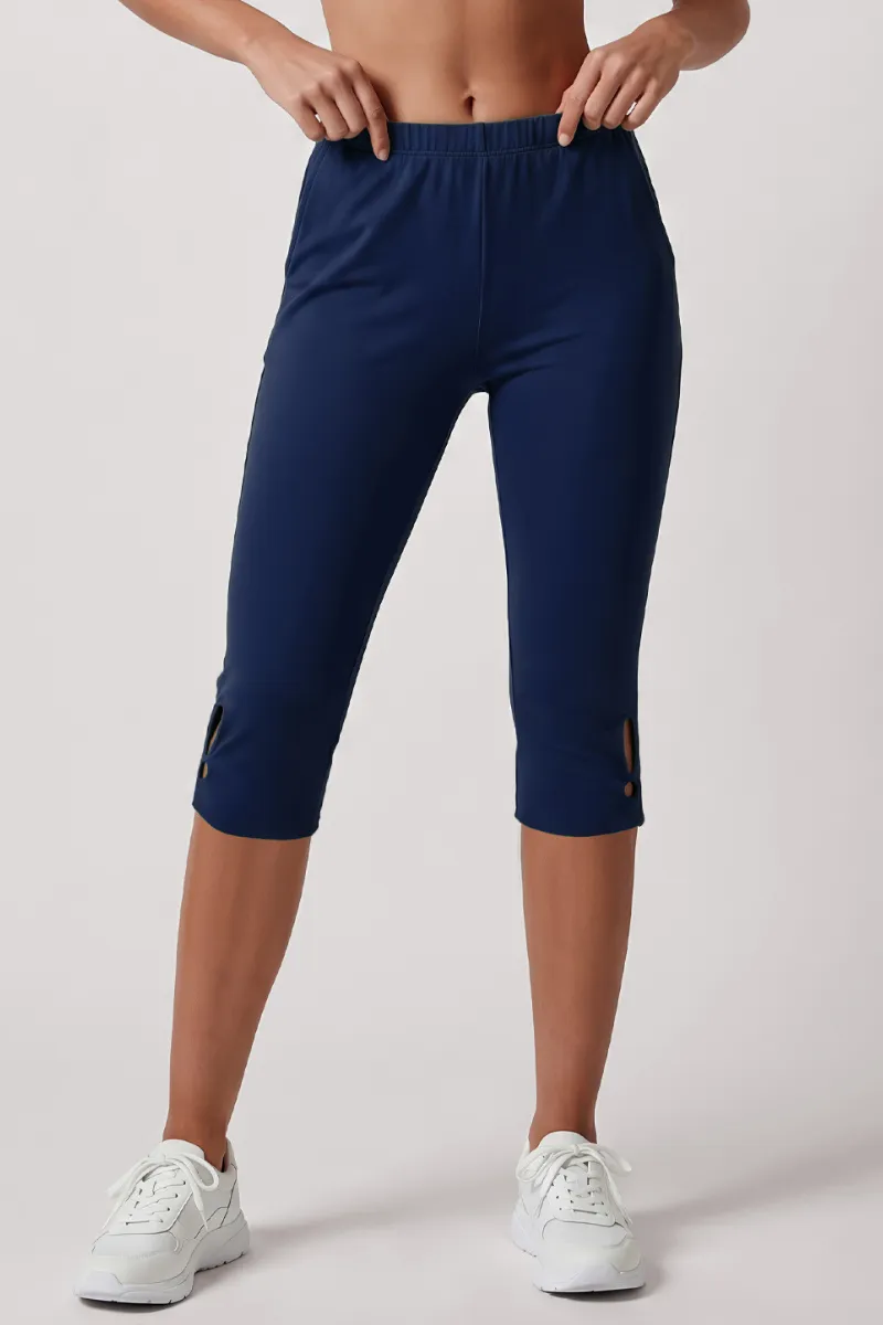 Side-Cutout Cutout Elastic-Waist Capri Trousers