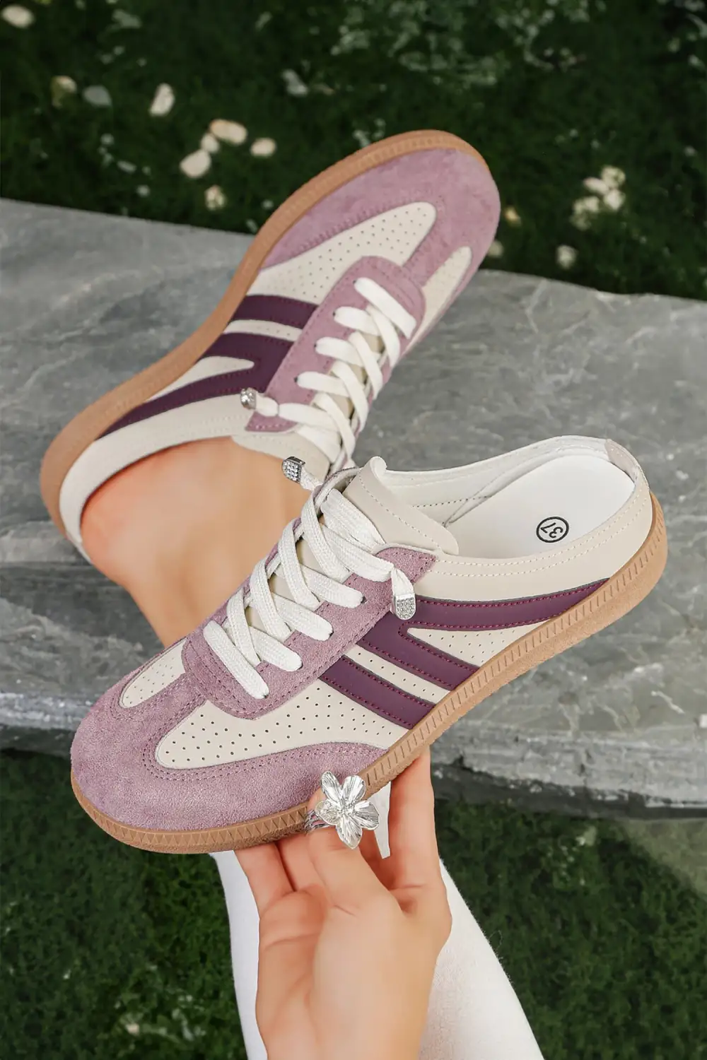 Eyelet Leather Patchwork Casual Sneakers