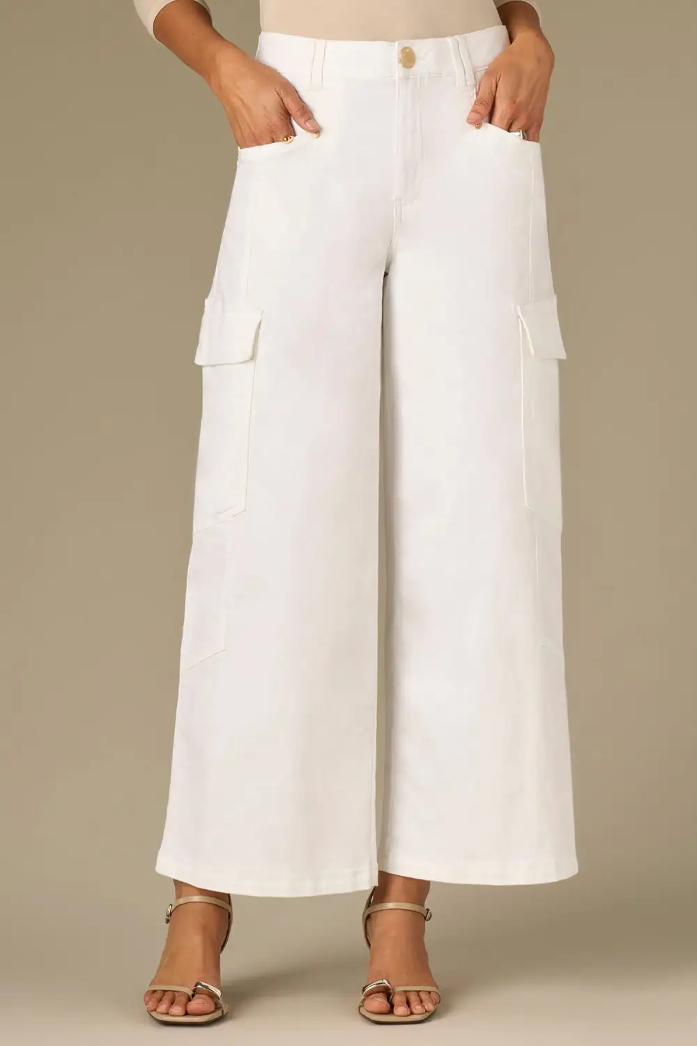 Skyrise Wide Leg Jeans Cargo Pockets
