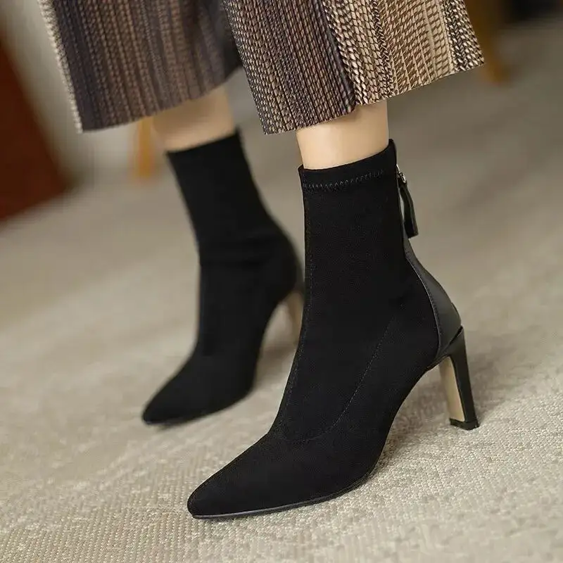  Refined Heeled Ankle Boots Apparel