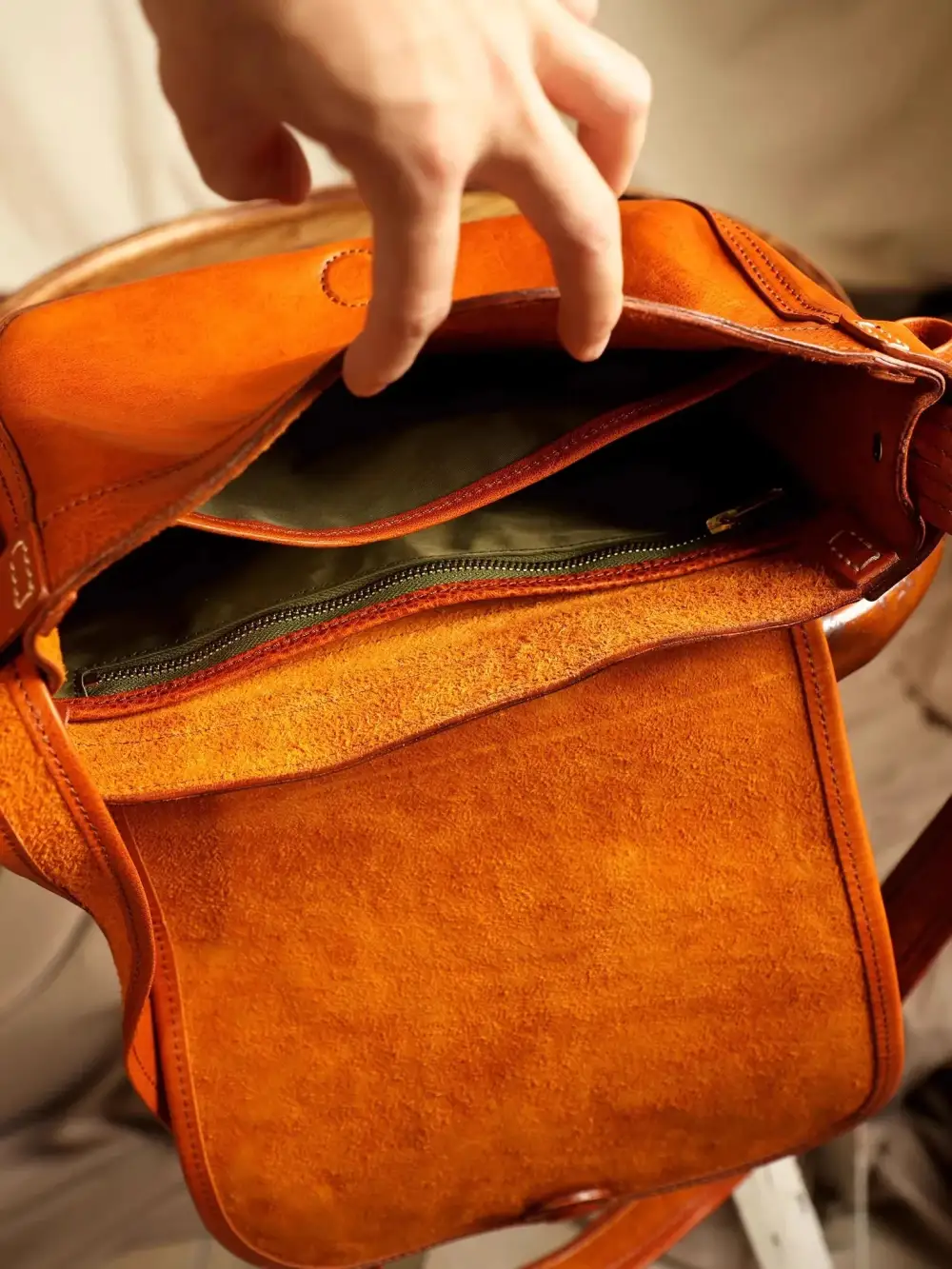 Versatile Ease: Casual Luxury Soft Leather Clutch