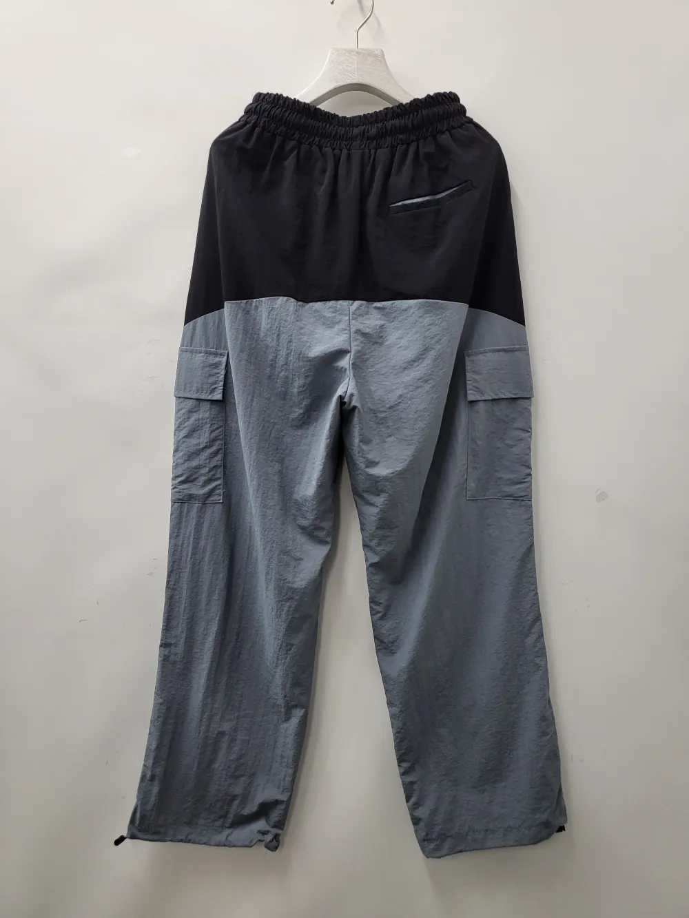 Modern Colorblock Cuffed Relaxed Cargo Pants