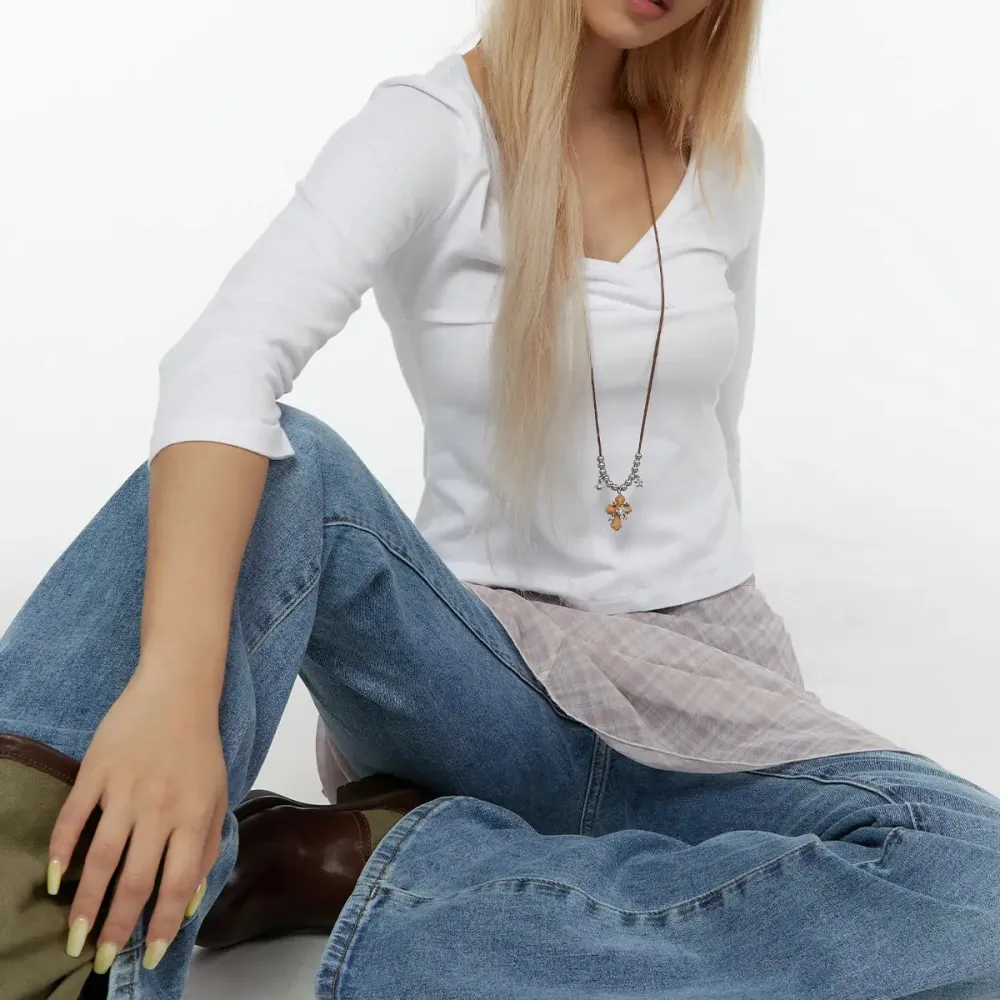 Ribbed V-Neck Three-Quarter Sleeve Top