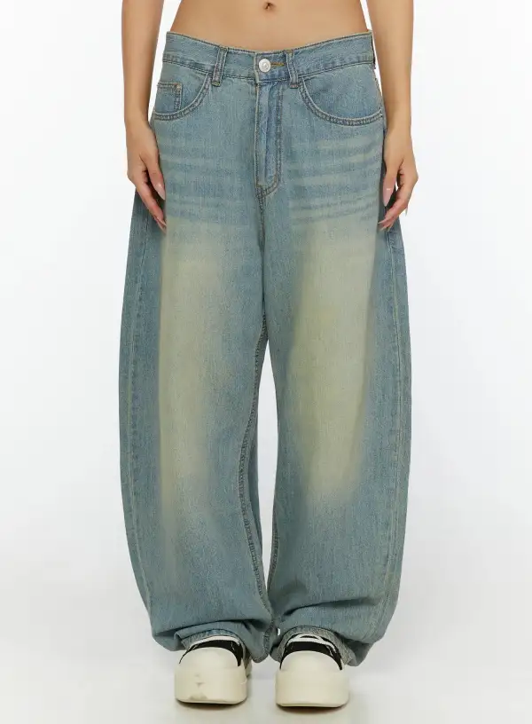 Pocketed Cotton Wide-Leg Jeans