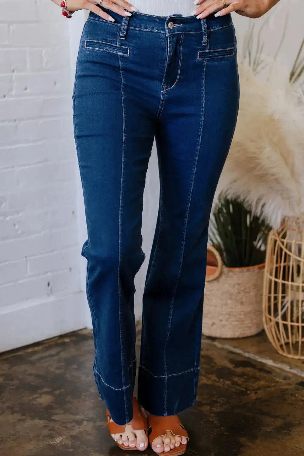 Refined Washed Stretch Straight Leg Jeans
