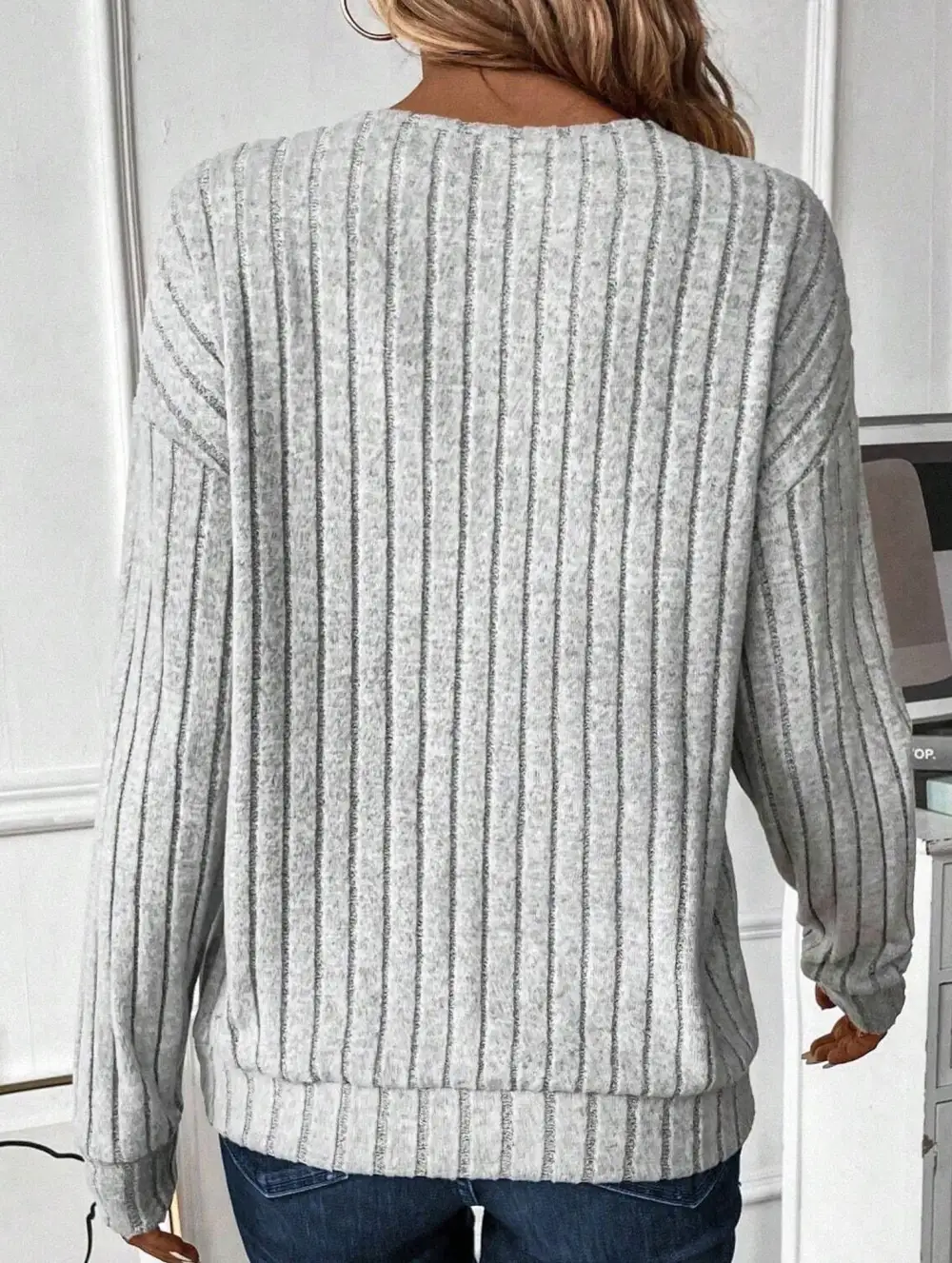 V-Neck Knit Long Sleeve Top