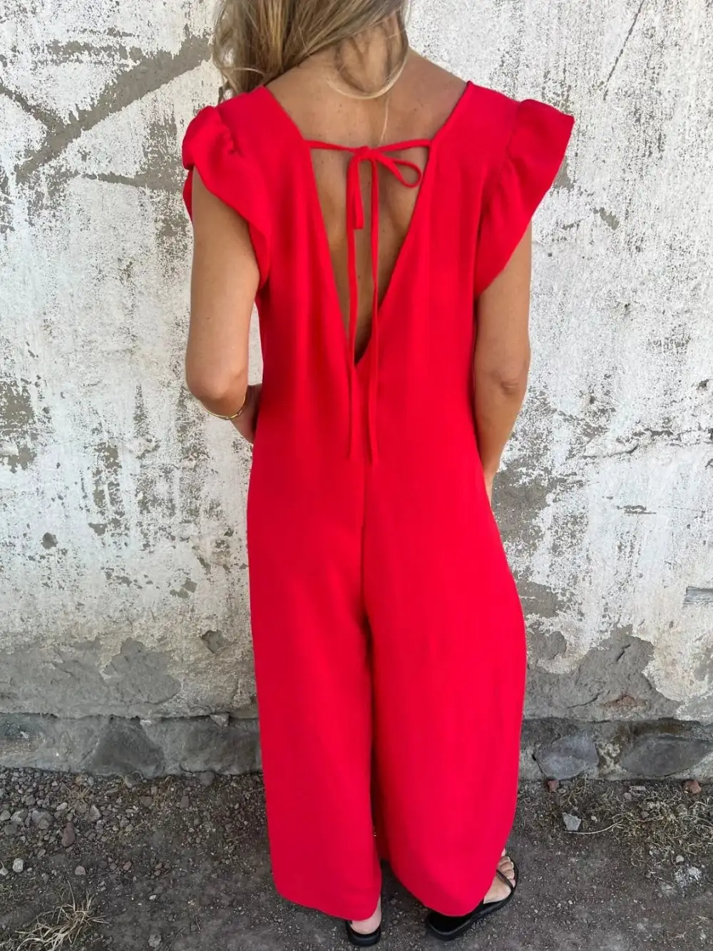 Plus Size V Neck Cap Sleeve Accessory