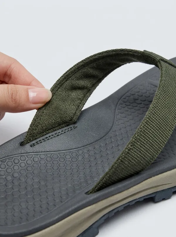 Classic Everyday Men's Casual Flip Flops