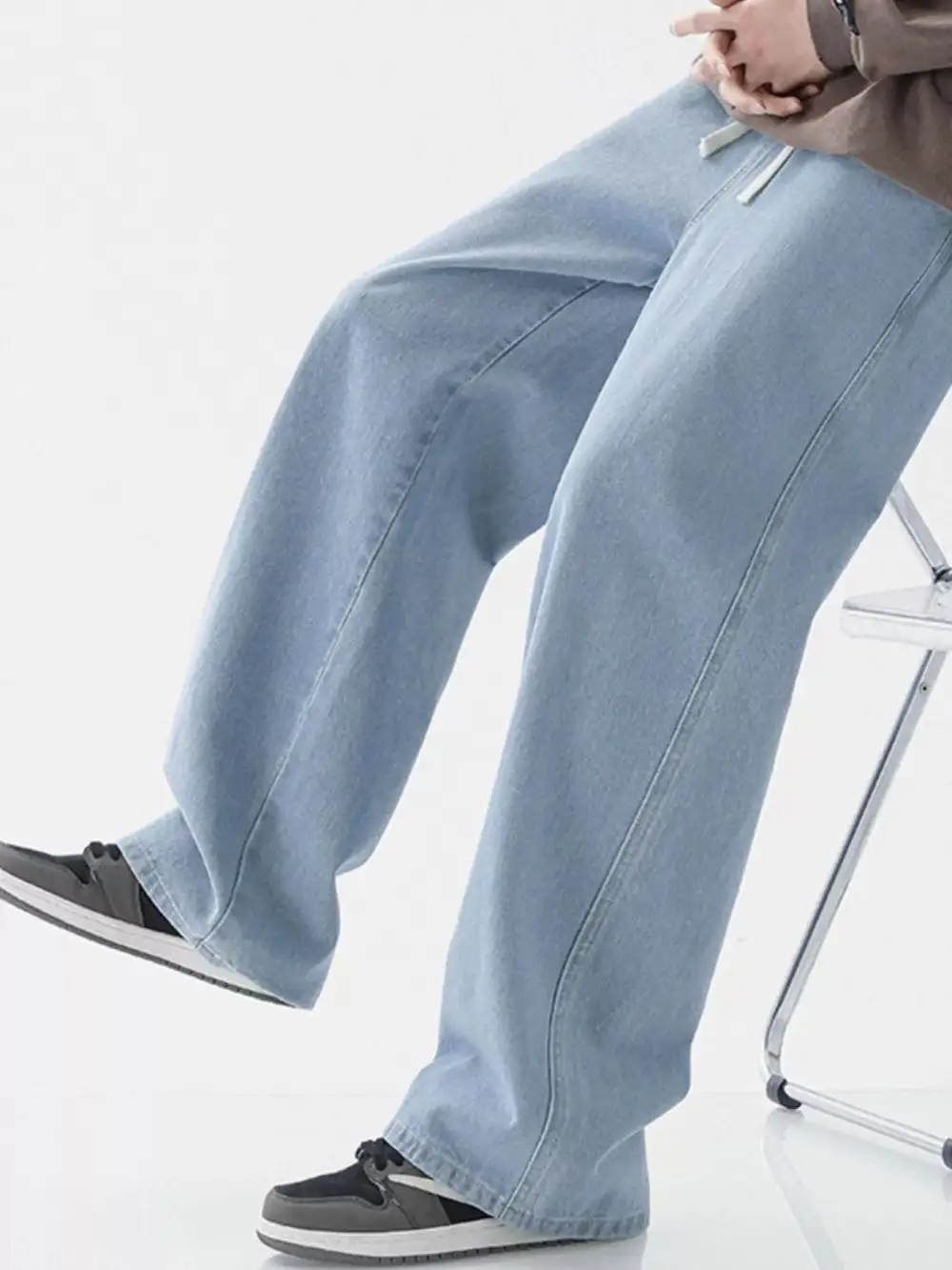 Wide Leg Relaxed Jeans