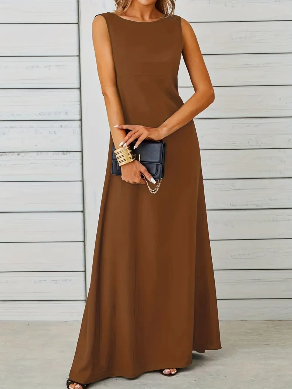 Balanced Detail Sleeveless Maxi Dress