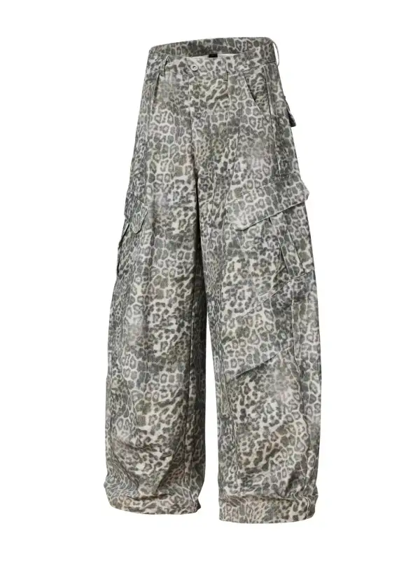 Refined Men's Leopard Print Cargo Pants