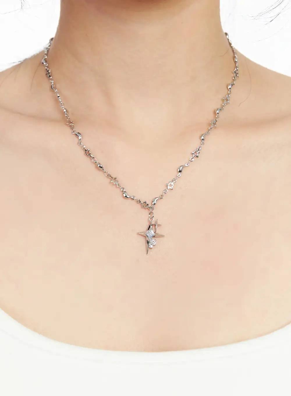 Chain Star Pendant Necklace